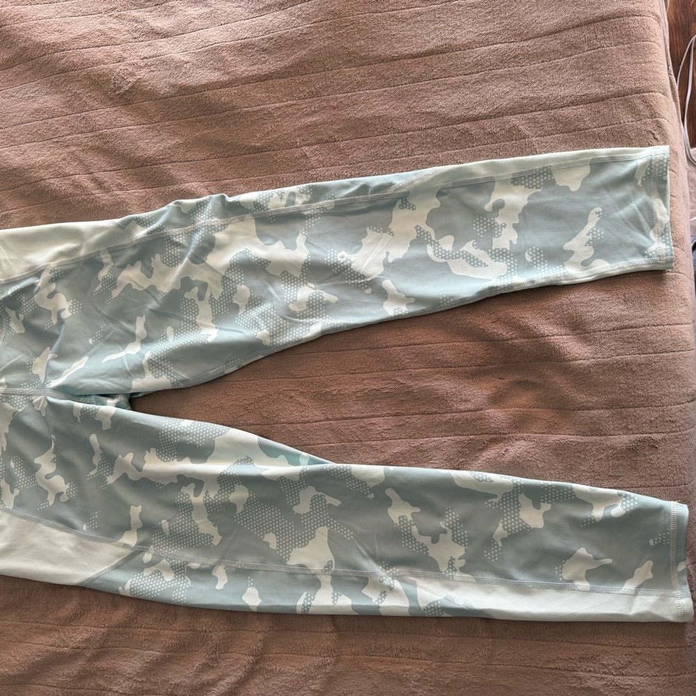 Under armor tights